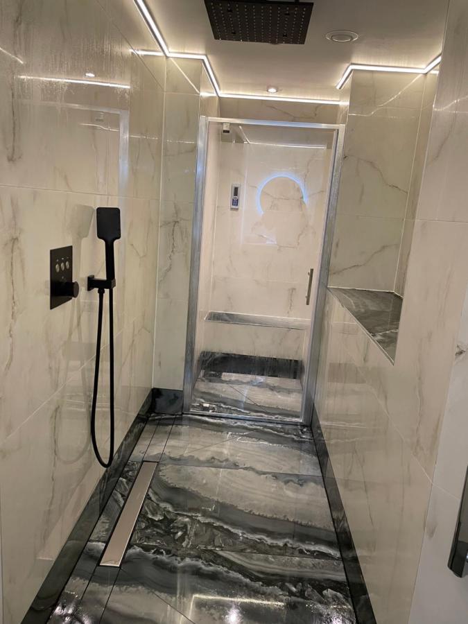 Luxury Apartment Edinburgh Centre With Steam Room Exterior photo